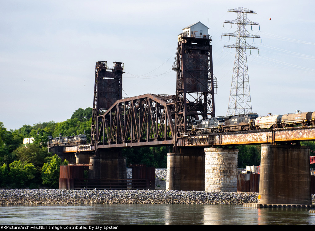 Meet on the Tennbridge